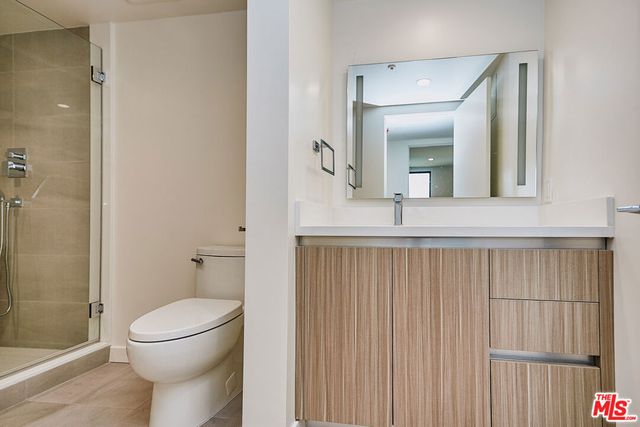 328 N Maple Drive 201, Beverly Hills, CA 90210