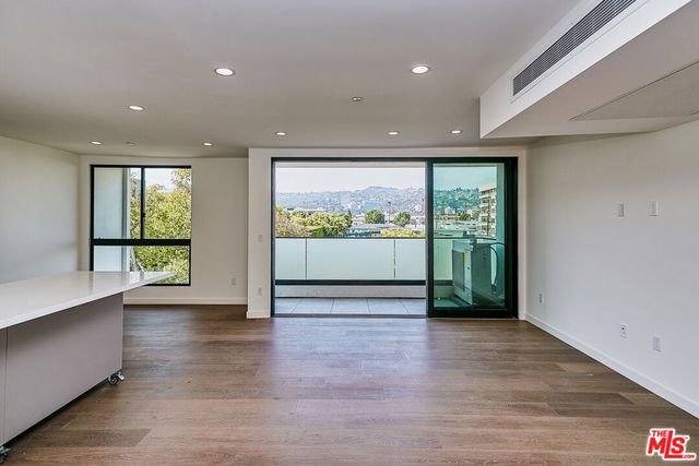 328 N Maple Drive 201, Beverly Hills, CA 90210