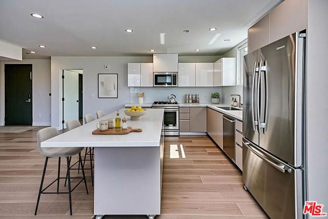 328 N Maple Drive 201, Beverly Hills, CA 90210