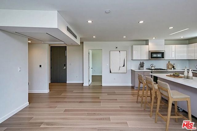 328 N Maple Drive 201, Beverly Hills, CA 90210