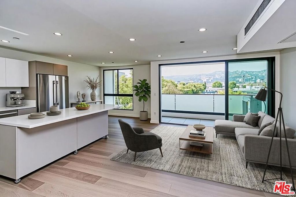 328 N Maple Drive 201, Beverly Hills, CA 90210