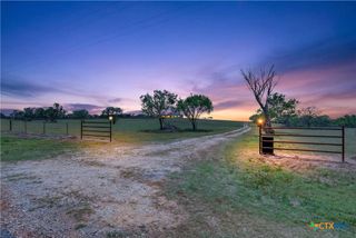 435 Fm-539, Floresville, TX 78114