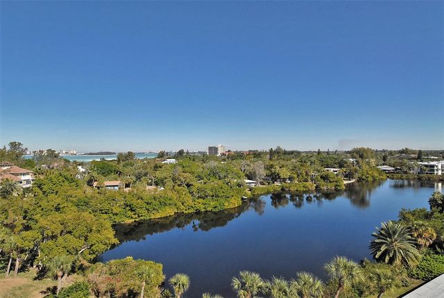 19 WHISPERING SANDS DRIVE 201, Sarasota, FL 34242