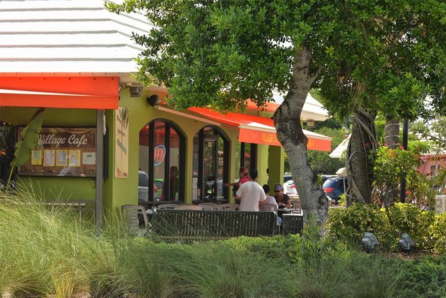 19 WHISPERING SANDS DRIVE 201, Sarasota, FL 34242