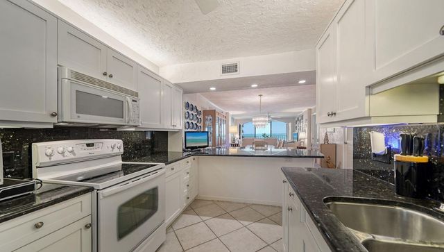 19 WHISPERING SANDS DRIVE 201, Sarasota, FL 34242