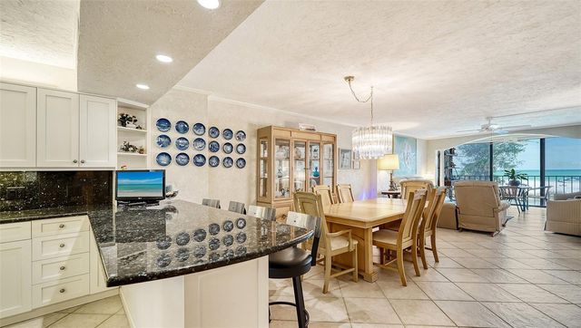 19 WHISPERING SANDS DRIVE 201, Sarasota, FL 34242