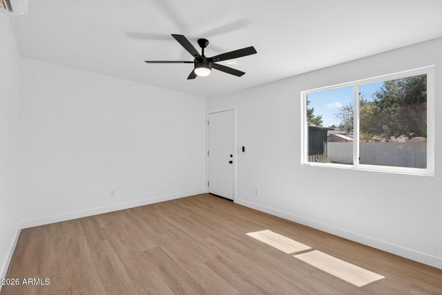 5724 N 13TH Place, Phoenix, AZ 85014