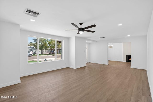 5724 N 13TH Place, Phoenix, AZ 85014