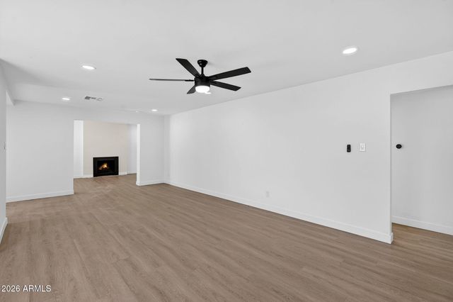 5724 N 13TH Place, Phoenix, AZ 85014