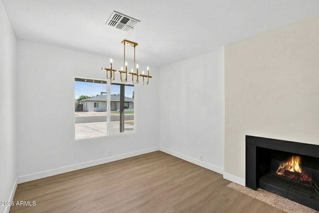 5724 N 13TH Place, Phoenix, AZ 85014