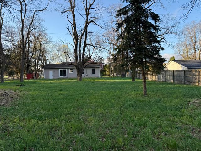 28161 58th Avenue, Paw Paw, MI 49079