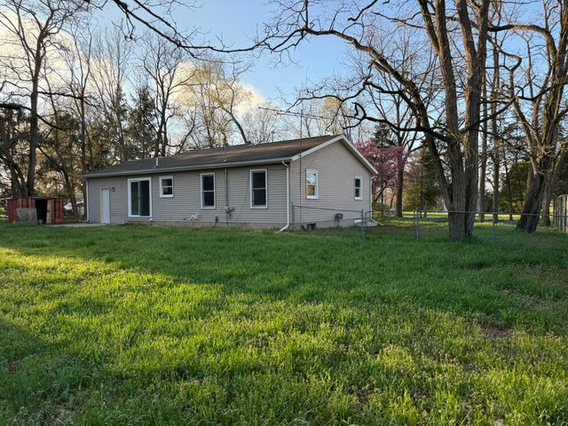 28161 58th Avenue, Paw Paw, MI 49079