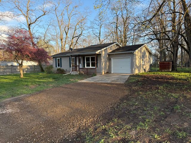 28161 58th Avenue, Paw Paw, MI 49079