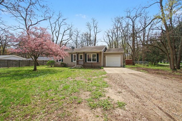 28161 58th Avenue, Paw Paw, MI 49079
