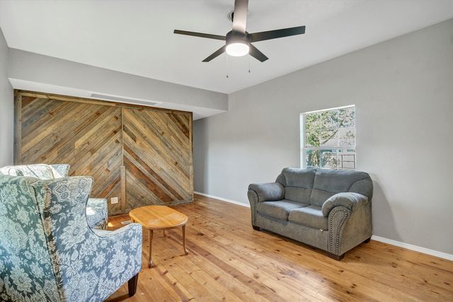 1941 Lariat Lane, Burleson, TX 76028