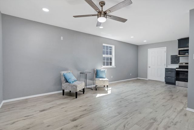 1941 Lariat Lane, Burleson, TX 76028