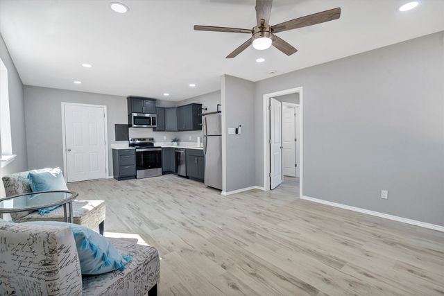 1941 Lariat Lane, Burleson, TX 76028