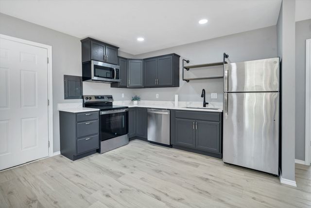 1941 Lariat Lane, Burleson, TX 76028
