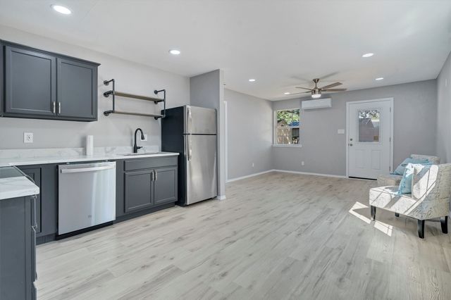 1941 Lariat Lane, Burleson, TX 76028