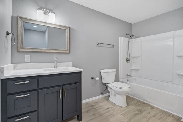 1941 Lariat Lane, Burleson, TX 76028