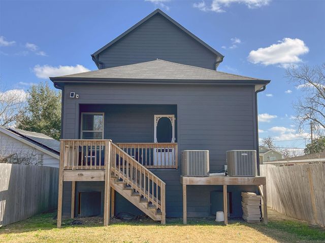 3407 Sakowitz Street A-B, Houston, TX 77026