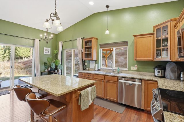 23612 N Hatch Rd, Colbert, WA 99005