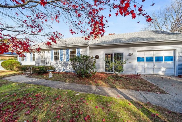 10 Upton Rd, Yarmouth, MA 02664