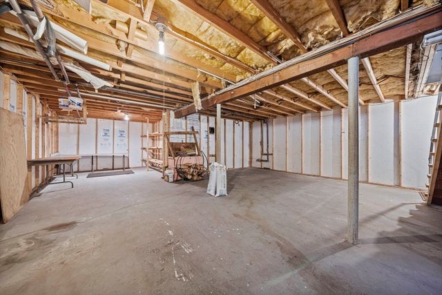 10 Upton Rd, Yarmouth, MA 02664