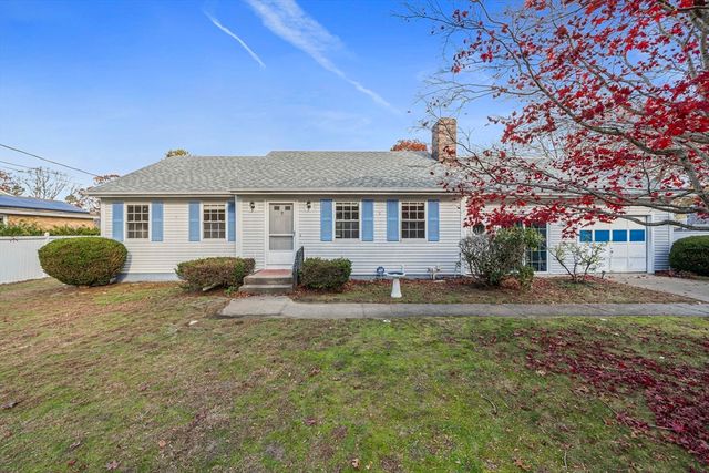 10 Upton Rd, Yarmouth, MA 02664