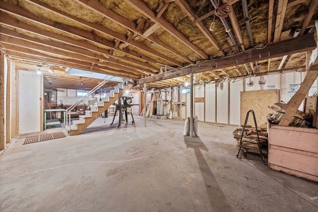 10 Upton Rd, Yarmouth, MA 02664