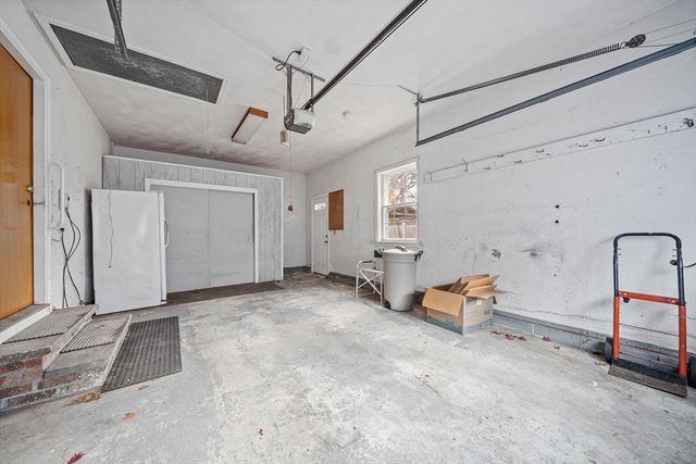 10 Upton Rd, Yarmouth, MA 02664