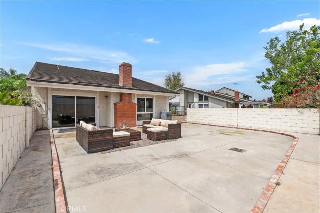 5171 Blackpool Road, Westminster, CA 92683