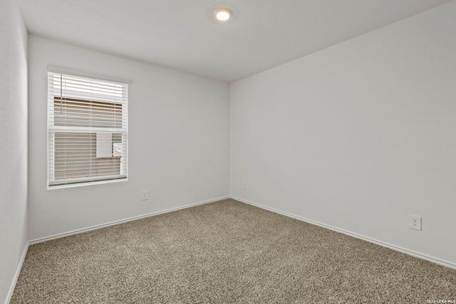 16039 Mahogany Way, Elmendorf, TX 78112