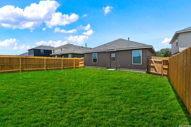 16039 Mahogany Way, Elmendorf, TX 78112