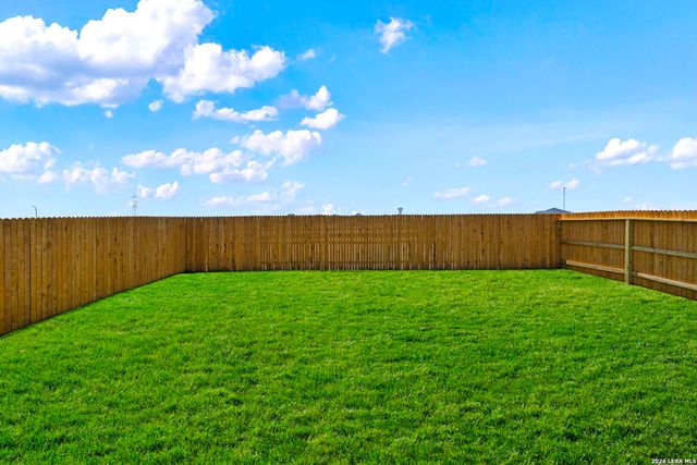 16039 Mahogany Way, Elmendorf, TX 78112