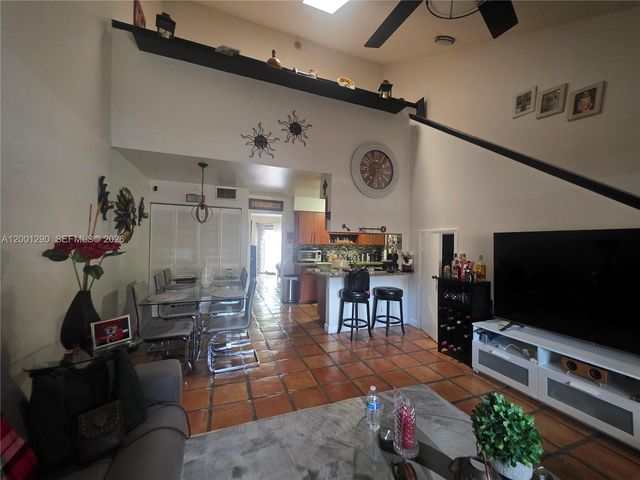 4865 SW 64th Way, Davie, FL 33314