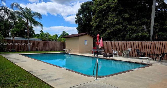 4865 SW 64th Way, Davie, FL 33314