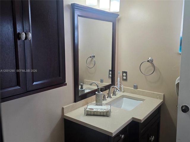 4865 SW 64th Way, Davie, FL 33314