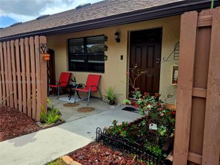 4865 SW 64th Way, Davie, FL 33314