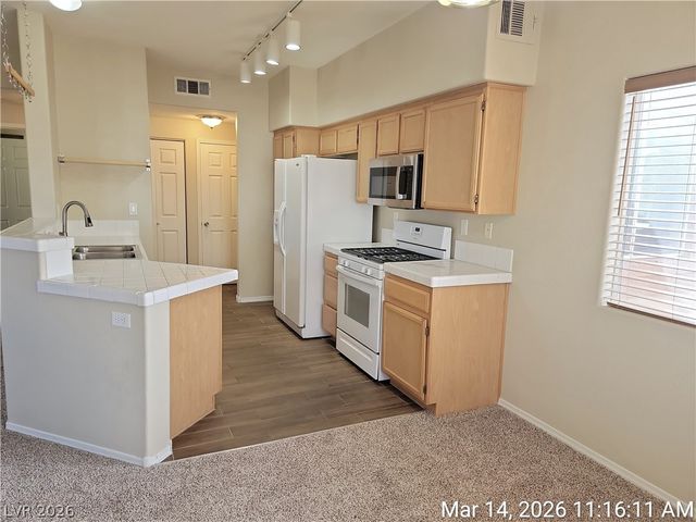 1050 East Cactus Avenue 2099, Las Vegas, NV 89183