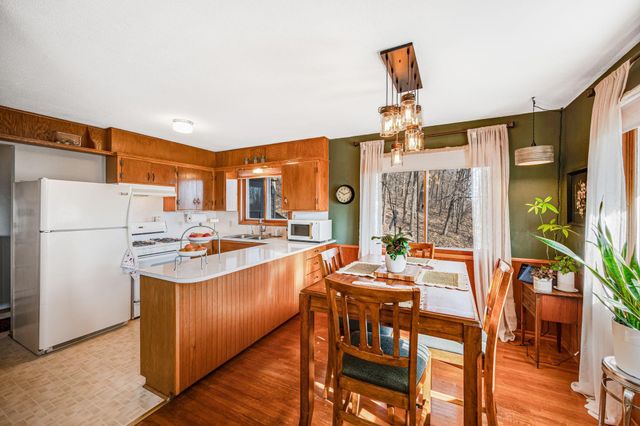 48050 Old River Bluff Road, Saint Peter, MN 56082
