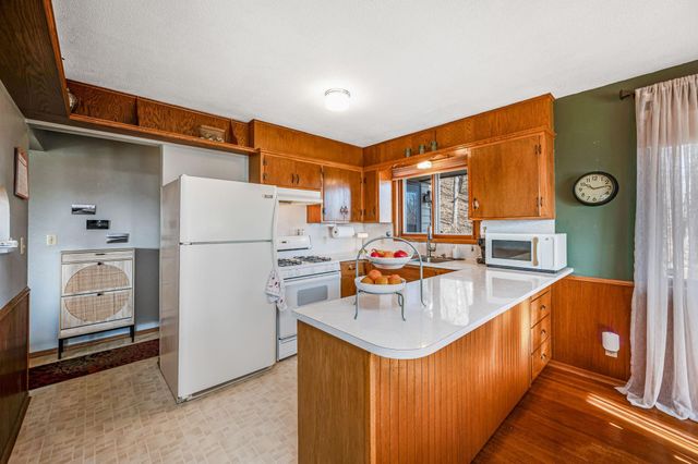48050 Old River Bluff Road, Saint Peter, MN 56082