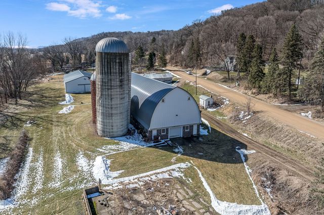 48050 Old River Bluff Road, Saint Peter, MN 56082
