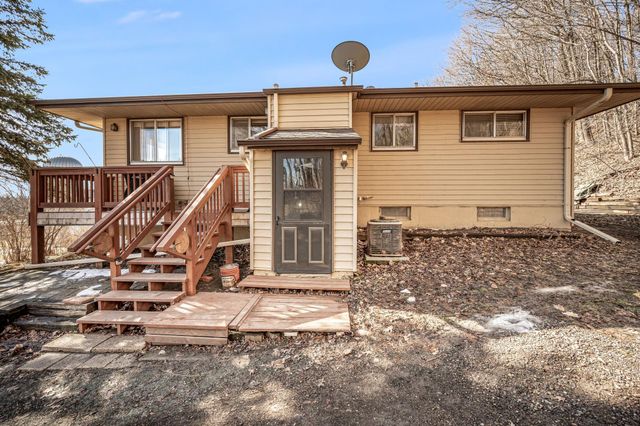 48050 Old River Bluff Road, Saint Peter, MN 56082