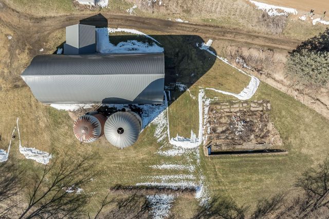 48050 Old River Bluff Road, Saint Peter, MN 56082