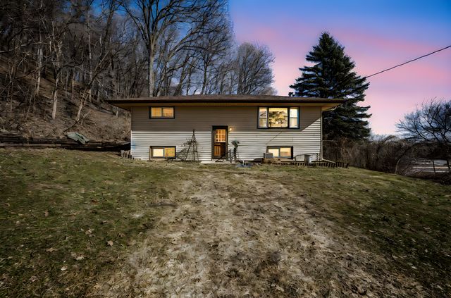 48050 Old River Bluff Road, Saint Peter, MN 56082