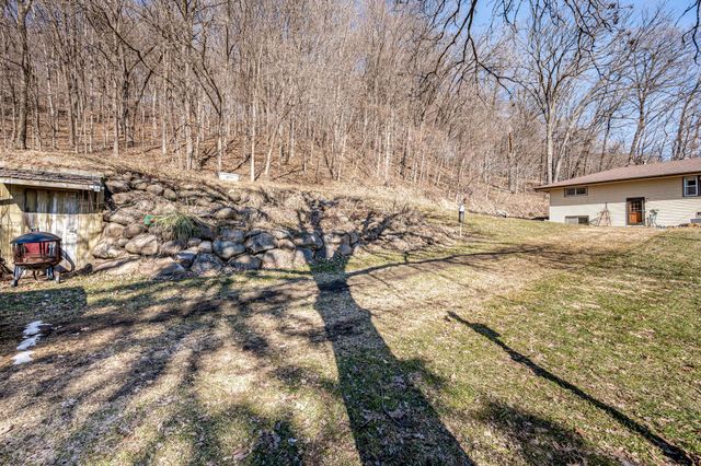 48050 Old River Bluff Road, Saint Peter, MN 56082
