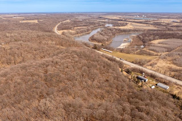 48050 Old River Bluff Road, Saint Peter, MN 56082