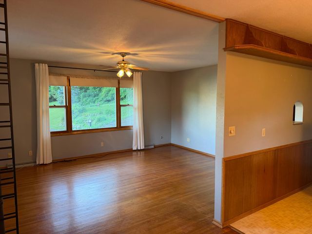 48050 Old River Bluff Road, Saint Peter, MN 56082