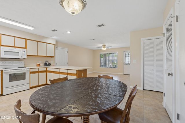 1848 Airport Circle, Panama City, FL 32405